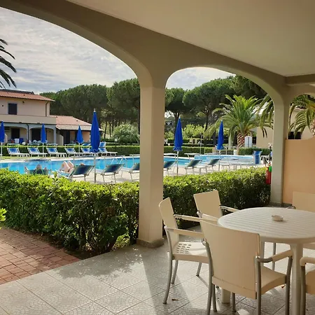 Lägenhetshotell Lido Azzurro Rta 3*