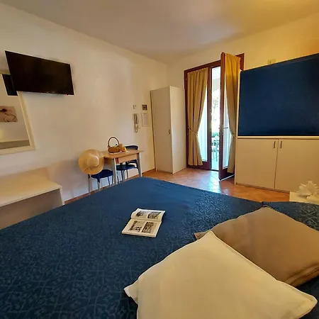 Aparthotel Lido Azzurro Rta 3*