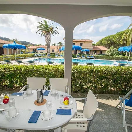Lägenhetshotell Lido Azzurro Rta 3*